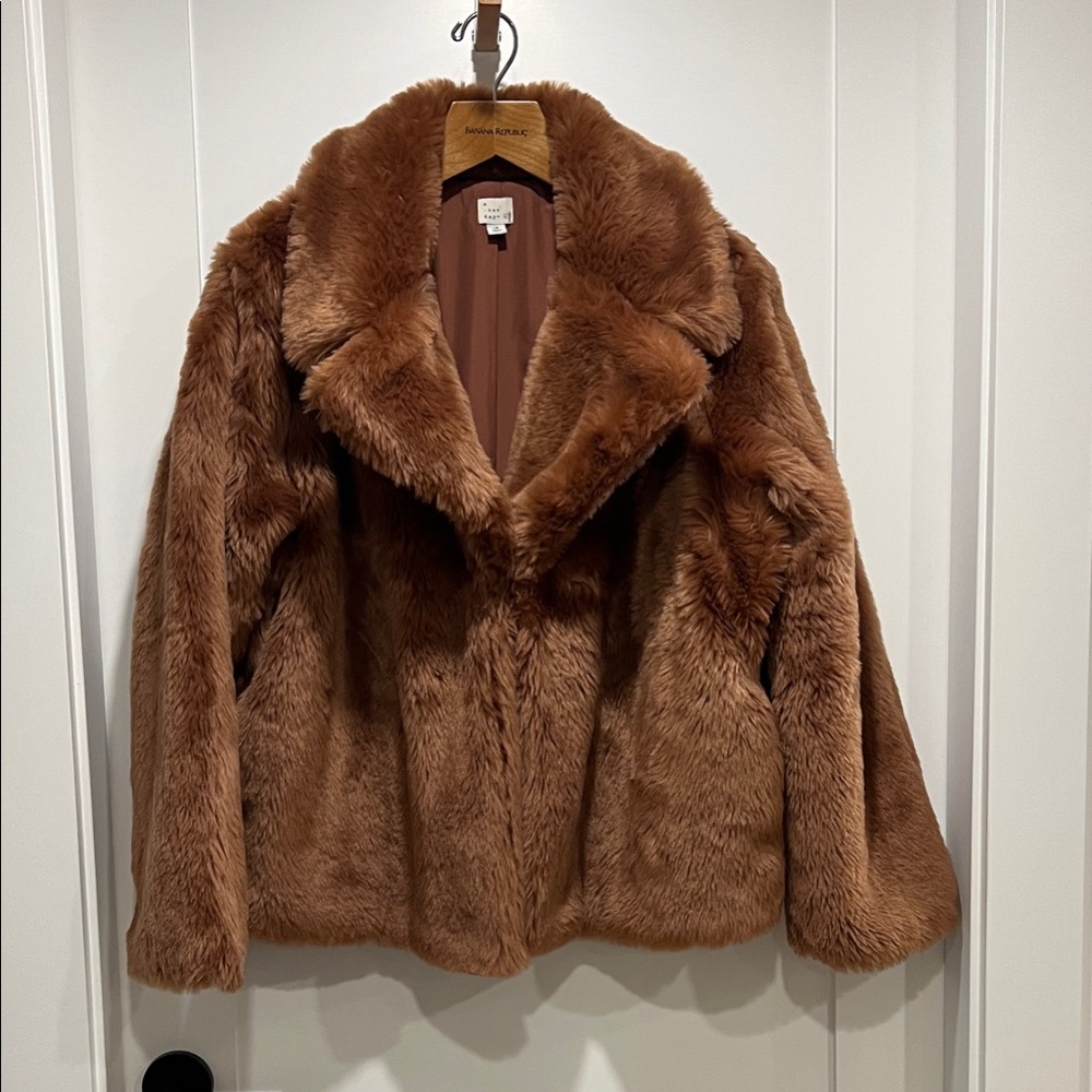 Luxurious Faux Fur rose gold Jacket. Size 1x